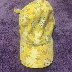 O’Neil sunflower snap back hat yellow white